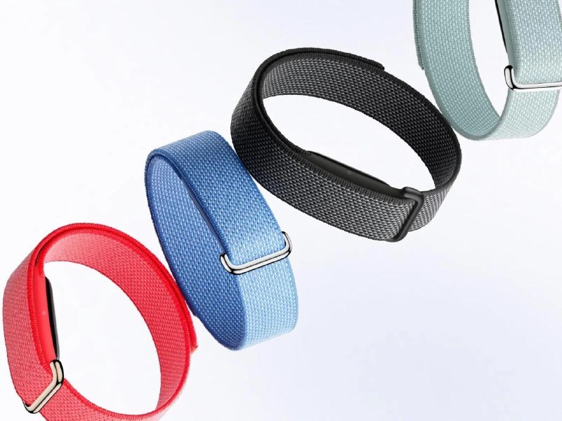 #互联网观察▎Google 推出 Fitbit Air：主打轻量化与 AI 健康教练的新款运动手环Google 日本上架全新 Google Fitbit Air，定位为轻量化健身活动追踪手环，售价 16,800 日元，目前已开放预约