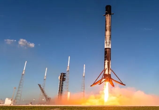 SpaceX猎鹰9号火箭第4次发射天鹅座飞船4月11日19点41分，SpaceX利用一枚编号B1094.7的七手猎鹰9号火箭，成功发射了天鹅座货运飞船，将前往国际空间站