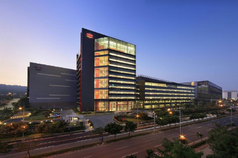 台积电中科十五厂A厂区转产4nm 台中1.4 nm新厂建设速度超预期据《经济日报》报道，台积电正对位于中部科学园区的十五厂 A 厂区进行大规模改造，将产线由原本的 28/22 nm 工艺升级至 4 nm 制程