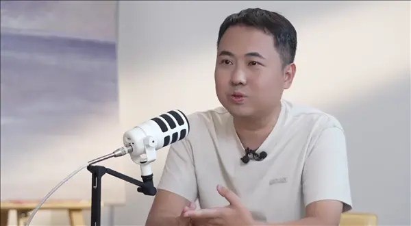 安克创新CEO发声预言：充电宝大概率过几年就死了近日，安克创新CEO阳萌在一次访谈节目中直言，充电宝大概率“过几年就死了”