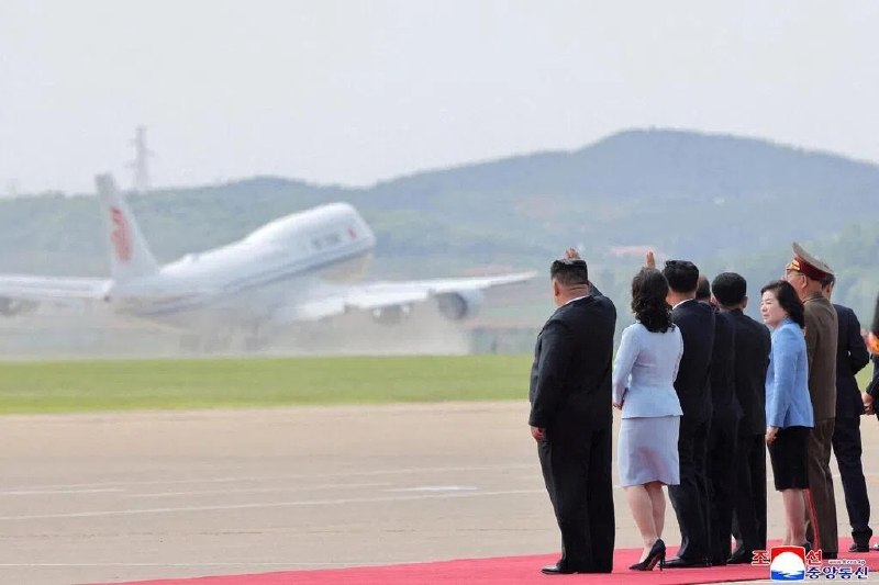 朝媒连续两天大篇幅报道习近平访朝消息朝鲜官媒星期三（6月10日）详尽报道了中国国家主席习近平访朝的第二天行程，大力渲染和突显朝中友好关系