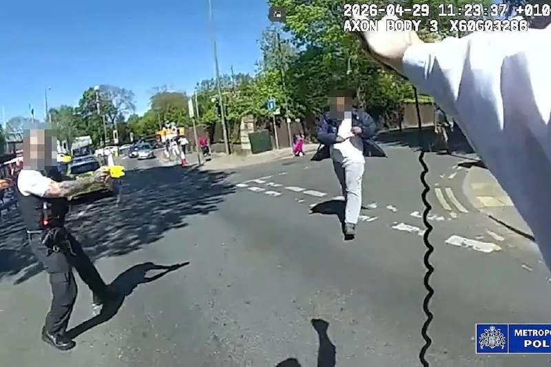 英国上调恐袭威胁至“严重” 指外国政府部署犯罪代理人两名犹太男子在伦敦北部戈尔德斯格林遇刺案被界定为恐怖袭击后，英国将全国恐袭威胁等级上调至“严重”