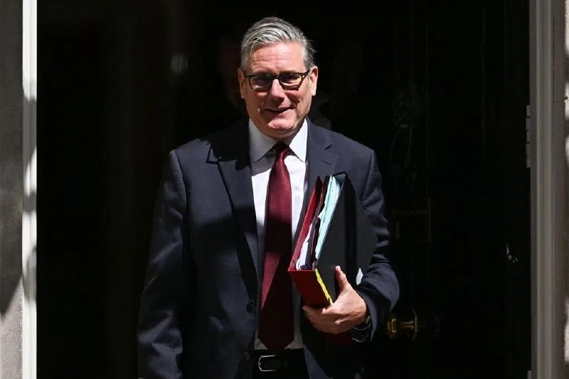英国首相斯塔默：支持美伊达成协议英国首相斯塔默说，他支持美伊两国即将达成协议，以结束战争并重新开放霍尔木兹海峡
