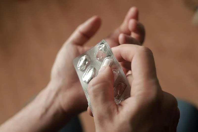 研究：新口服药将晚期胰腺癌患者存活时间延长近一倍一项最新临床研究显示，一种名为daraxonrasib的实验性口服药物，可将部分晚期转移性胰腺癌患者的存活时间从约7个月延长至13个月，为长期缺乏有效治疗手段的胰腺癌患者带来新希望