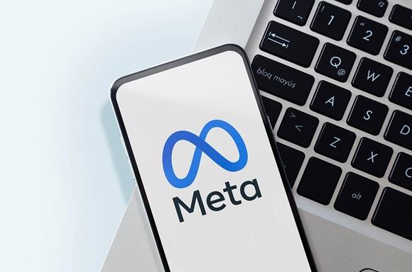 Meta近日向数千名员工发出通知，实际裁员约8000人，占公司约7.8万员工的10%左右