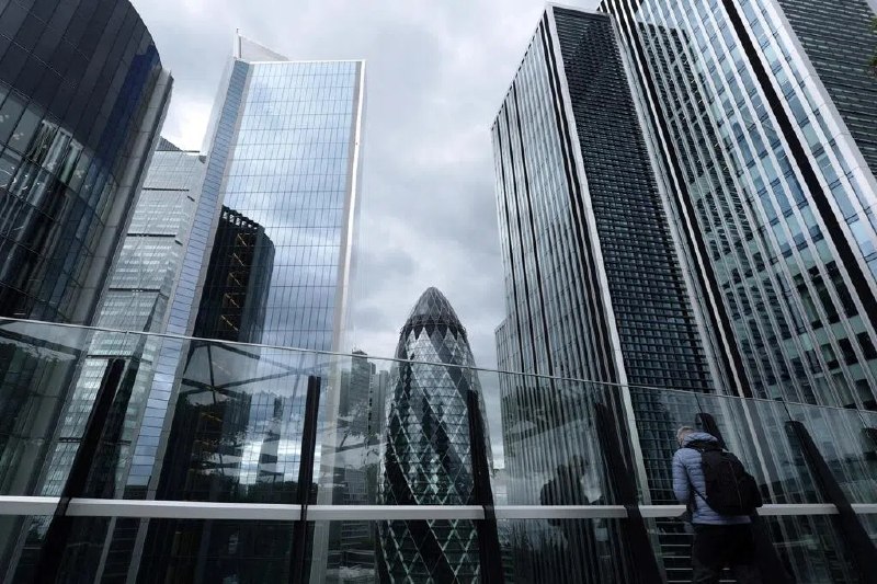 中东战事影响显现 英国经济4月环比萎缩0.1%英国今年强劲的开局在4月戛然而止，中东危机的影响开始渗透到经济之中