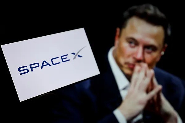 SpaceX IPO据悉吸引了超700亿美元散户订单据报道，SpaceX首次公开募股（IPO）据悉吸引了超过700亿美元的散户订单