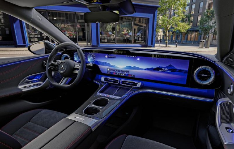 全新奔驰C级纯电版内饰公布：39寸大屏横贯中控台 4月20日首发奔驰新车将于4月20日在韩国正式首发，在发布之前，奔驰提前曝光全新纯电C级轿车内饰