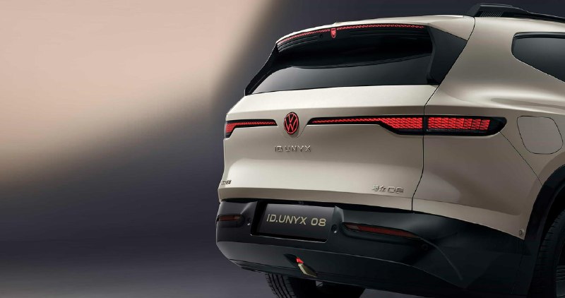 金标大众全新旗舰SUV与众08上市：德系底盘+小鹏智能近日，大众汽车（安徽）金标大众首款全尺寸纯电SUV与众08在深圳正式上市