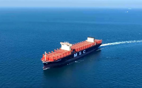 伊朗阻断霍尔木兹海峡已数周 据业内称迄今无任何LNG船载货驶出据参与相关航运的交易员称，自数周前战事爆发以来，伊朗迄今未允许任何一艘载有液化天然气（LNG）的运输船通过霍尔木兹海峡，这一禁令可能加剧全球供应短缺