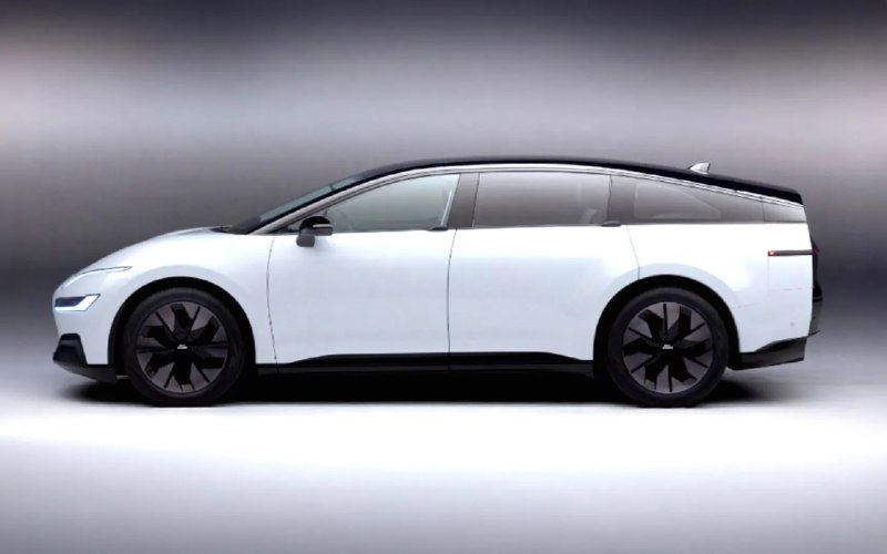 福特三排座纯电SUV原型车曝光 定位“高铁级”座驾海外车媒“Carscoops”曝光了一组被福特砍掉的三排纯电SUV原型车的图片