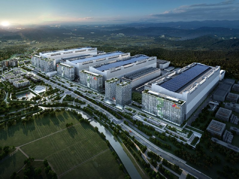 DRAM增产缓慢 内存产品面临持续供应短缺SK海力士是今年唯一一家达成增产的内存厂商，旗下清州工厂于今年2月开始量产HBM（高带宽内存）