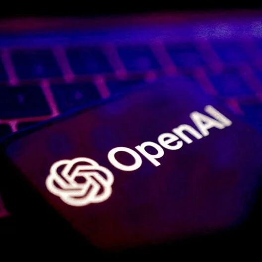 OpenAI爆冷后的24小时，有人已经在考虑夺门而出了via 凤凰网财经