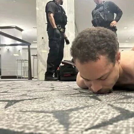特朗普发布晚宴安全事件嫌疑人照片via 界面新闻