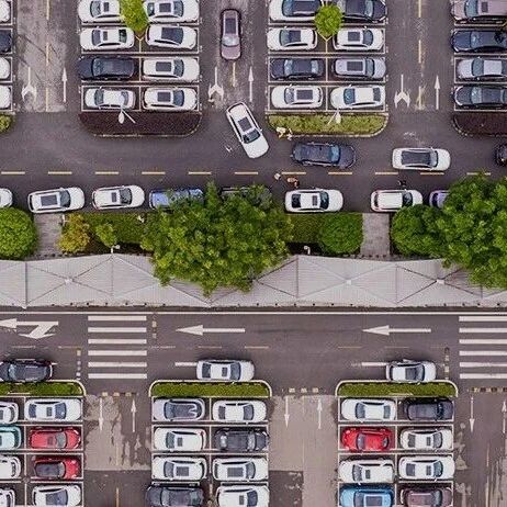 二手车出海4年涨100倍：有人高价收车，有人血本无归via 凤凰网财经