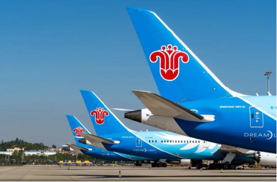 目录价213.78亿美元 南航拟购137架空客A320neo飞机南方航空公告，公司及控股子公司厦门航空与空中客车公司签订协议，分别向空客公司购买102架A320NEO系列飞机、35架A320NEO系列飞机