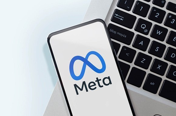 Meta裁员约8000人 占员工总数一成Meta近日向数千名员工发出通知，确认启动新一轮大规模裁员，以弥补公司在人工智能领域巨额投入带来的成本压力