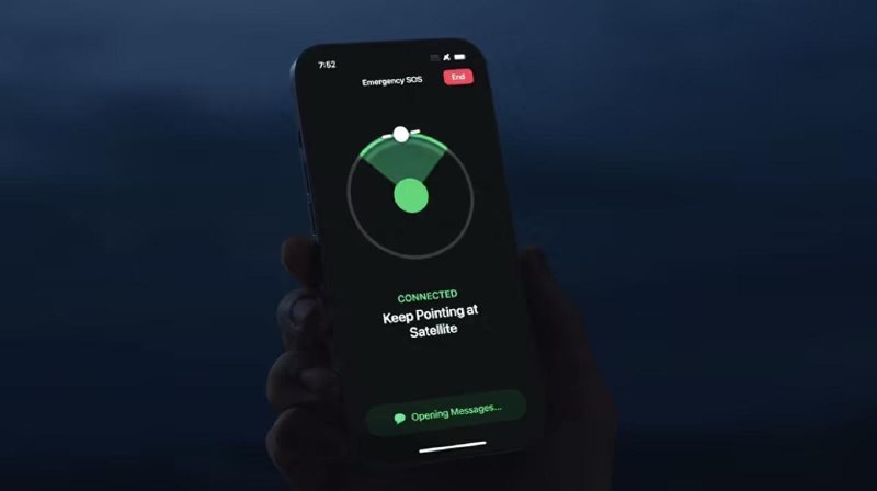 苹果倒逼美国三大运营商加强📶AT&T、T-Mobile 和 Verizon破天荒联手搞卫星合资，打算彻底干掉信号盲区，让你的 iPhone 在荒郊野外也能随时搜到网