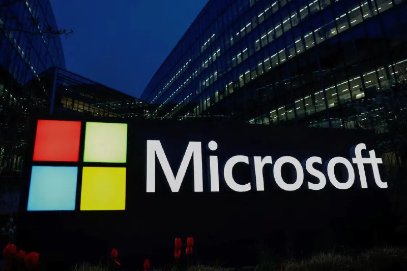 被AI咬了两大口 微软或将迎来2008年以来最差季度微软公司（MSFT）正身处搅动科技行业的两大不利趋势交汇点，其股票或将创下二十年前全球金融危机以来最差的单季表现
