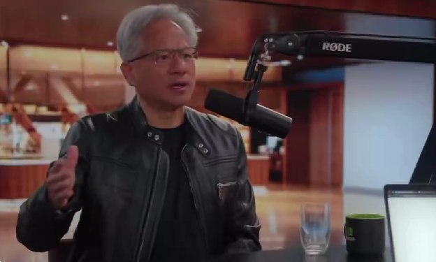黄仁勋反驳失业担忧论 称AI正在创造大量就业机会针对人工智能对劳动力市场的替代潜力，英伟达首席执行官黄仁勋认为美国劳动者无需恐慌