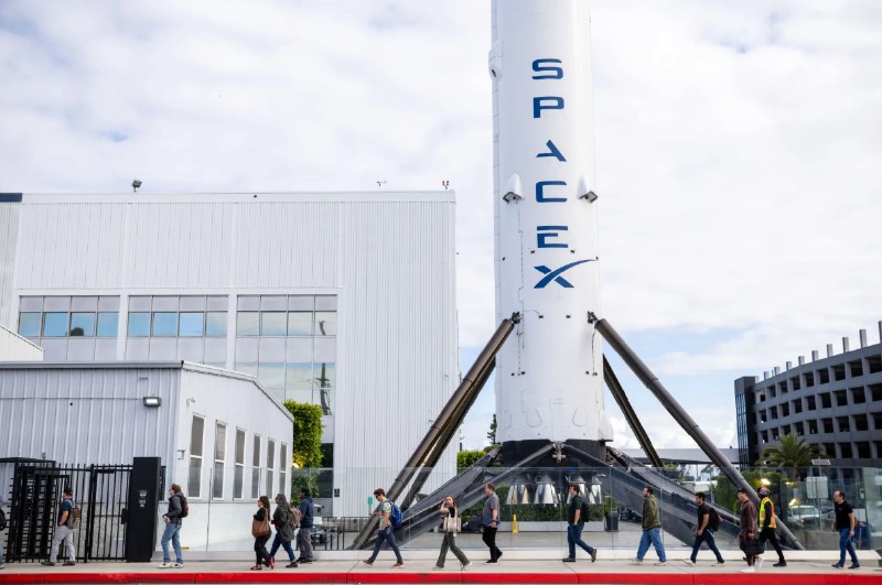 SpaceX IPO越来越近 已提前股权归属让员工套现4月17日，据彭博社报道，知情人士透露，SpaceX已将授予员工的股票期权预定归属日期提前至最快下周