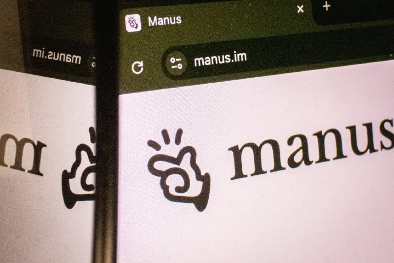 Manus创始人研究撤销Meta收购方案 考虑融资10亿美元回购5月21日，据彭博社报道，AI智能体Manus的联合创始人正在研究撤销Meta收购交易的方案，其中包括向外部投资者融资约10亿美元，以回购这家在中国创立的AI业务