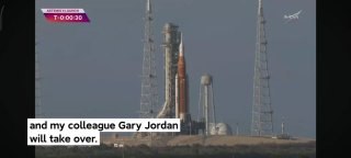 ↩️🎬🖼 NASA“阿耳忒弥斯 2 号”载人绕月任务发射升空，4 名宇航员启程赴月球附近科技圈🎗在花频道📮:50 年后的重逢：NASA “阿尔忒弥斯 2 号”载人绕月任务进入发射倒计时 美国新一代登月火箭“太空发射系统”（SLS）正进入最后的发射准备阶段