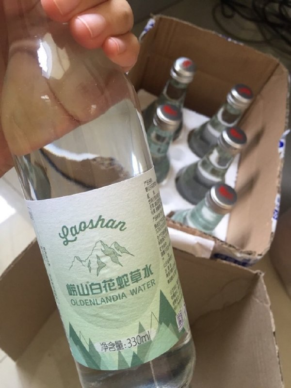 被网友称为“中国最难喝饮料”又上新了 口感好了不少 售价40元在饮料界有一款极具传奇色彩的产品，被广大网友戏称为中国最难喝饮料