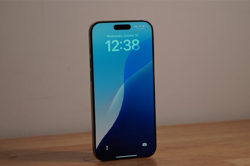 苹果iPhone 18 Pro加单请求被供应商罕见拒绝定于今年秋季亮相的iPhone 18 Pro将首次引入可变光圈镜头技术，大立光负责给苹果提供可变光圈镜头