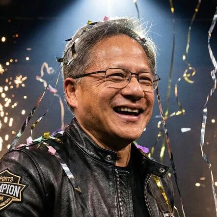 黄仁勋自嘲：一整天都在帮别人卖股票via 华尔街见闻