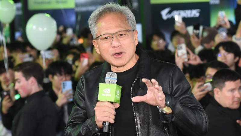 英伟达黄仁勋访韩日程曝光 首站会面"LOL传奇"FakerNVIDIA首席执行官黄仁勋将于6月5日下午抵达韩国金浦机场，开启新一轮访韩行程