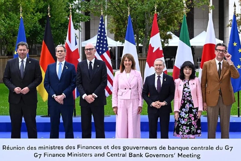 G7财长会议讨论如何应对全球经济紧张局势（巴黎综合电）七国集团（G7）财政部长星期一齐聚巴黎，试图针对如何应对全球经济紧张局势和协调关键原材料供应等一系列问题达成共识