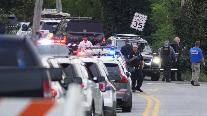 宾州发生枪击案，3名美国警察殉职！宾夕法尼亚州约克县周三下午发生了一起令人震惊的枪击事件，造成三名警察殉职，另有两名警察身受重伤，情况危急