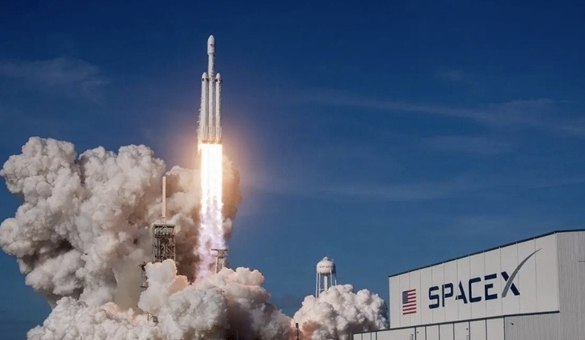 马斯克粉碎华尔街规矩？SpaceX据称拟将至多30%新股留给散户以善于突破常理闻名的世界首富马斯克，似乎正准备在SpaceX上市这件事上让华尔街狠狠打破常规