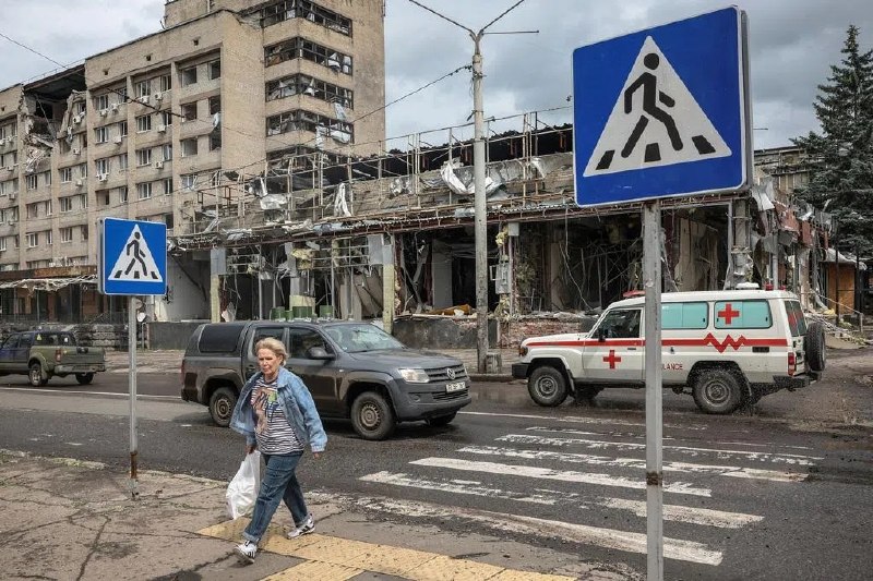顿涅茨克地区遭袭致7人死亡俄罗斯扶植的顿涅茨克地区领导人普希林星期三说，当地一辆巴士当天清晨遭乌克兰无人机袭击，造成七人死亡、11人受伤