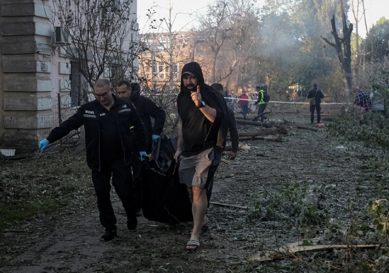 ↩️🖼 俄罗斯6月1日晚至2日对基辅及乌克兰多地发动大规模袭击，造成至少21人死亡、131人受伤