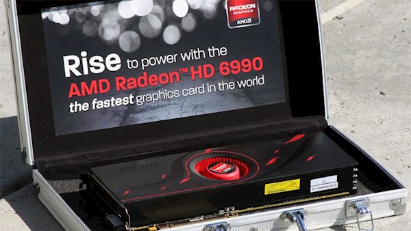 AMD双核卡皇HD 6990发布15周年 曾经让N卡追不上2011年3月，AMD正式推出旗舰级双核心显卡Radeon HD 6990，这款代号Antilles的传奇产品，至今已走过15个年头