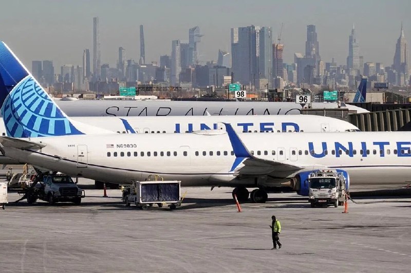 因潜在安全威胁 美国一航班返航美国联合航空公司一架从新泽西州飞往西班牙的航班在飞行途中调头返航，原因是一名乘客的蓝牙耳机以带有威胁性的四个特殊字母命名，触发安全警报