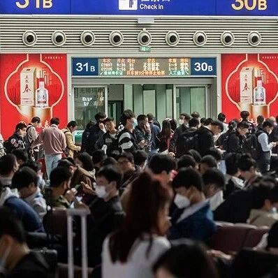 铁路新规6月1日起实施：拒绝补票旅客将被限制购票据国铁集团，新版铁路旅客运输规程将于6月1日起实施，新客规增加了拒绝补票旅客限制购票规则，首次对违规乘车并拒绝补票的旅客作出了限制购票规定