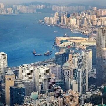 有客户三天定下过亿豪宅，内地买家挤爆香港楼市via 界面新闻