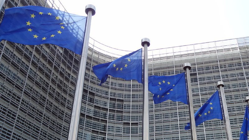 欧盟拟推行每周至少一天强制远程办公 应对能源冲击欧盟委员会将鼓励远程办公、发放公共交通补贴，以减少化石燃料使用