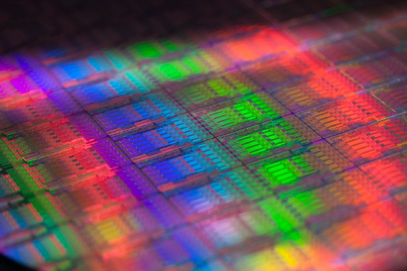 美国调整对中国芯片设备法案：仍限制ASML DUV光刻机 禁止中芯国际、长江长鑫等使用美国针对中国半导体产业的《MATCH法案》已完成修订