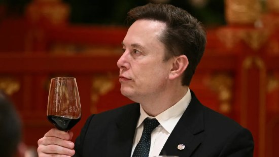 马斯克称不会出售SpaceX股票美国科技亿万富翁埃隆·马斯克表示，他不会出售任何SpaceX股票