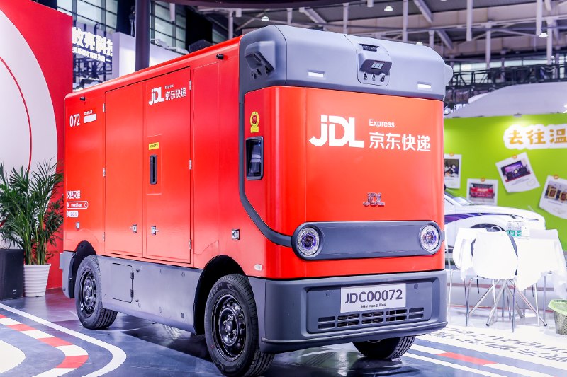 载重1吨+L4级自动驾驶 京东发布“独狼”第六代智能配送车Plus版在第十六届中国国际道路交通安全产品博览会上，京东物流正式推出“独狼”第六代智能配送车Plus版