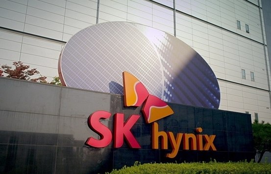 英伟达与SK海力士签署多年合作协议 联合研发下一代芯片英伟达公司与SK海力士达成合作，共同研发面向人工智能的新一代存储芯片，这对于这家韩国高端半导体龙头企业而言是一大利好