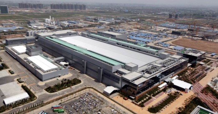 三星西安厂236层堆叠3D NAND量产 最新286层年内落地据韩媒ETNEWS报道，位于西安的三星电子NAND晶圆厂已正式实现V8（236层堆叠）3D NAND闪存的量产