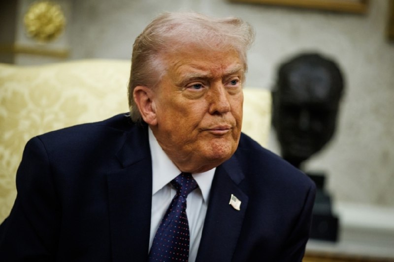 特朗普称伊朗新最高领袖必须由他参与择定 哈梅内伊告别仪式宣布推迟外界盛传的最热门人选、原伊朗最高领袖哈梅内伊的次子穆杰塔巴·哈梅内伊，被特朗普称为“不可接受的”选项资料图：特朗普