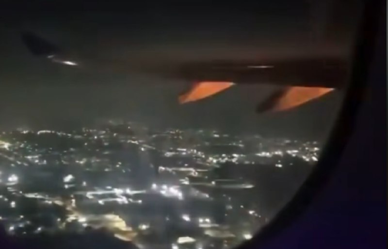 达美航空一空客A330客机起飞后发动机突然爆炸 现场画面曝光当地时间3月29日晚，一架隶属于达美航空的空客A330客机在巴西圣保罗瓜鲁柳斯国际机场起飞后不久，左侧发动机发生爆炸