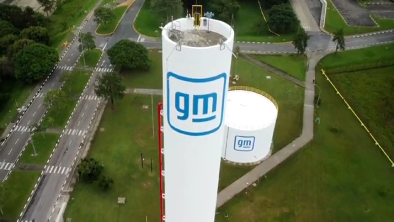 因电动汽车需求疲软 通用底特律一工厂停产近一月通用汽车周一表示，位于底特律的一家电动汽车工厂将暂停生产至4月13日，这一停产措施的实施时间始于 3 月 16 日