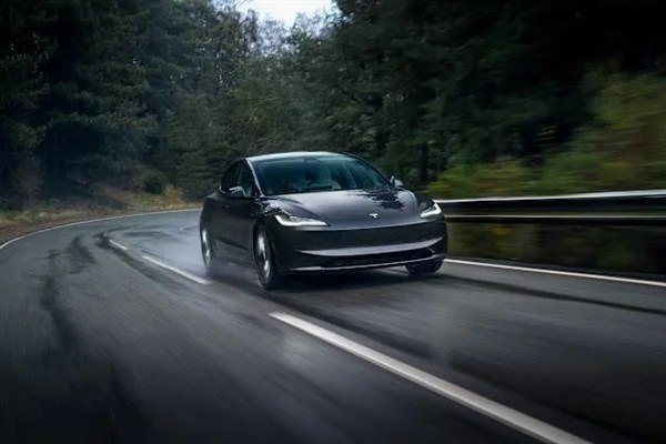 特斯拉在日本卖到白菜价 Model 3实际到手仅需13.4万元特斯拉近日在日本市场推出力度空前的购车优惠组合拳，三年免费超充叠加国家和地方双重补贴，Model 3实际到手价最低可降至约314万日元，折合人民币仅13.4万元左右，堪称白菜价